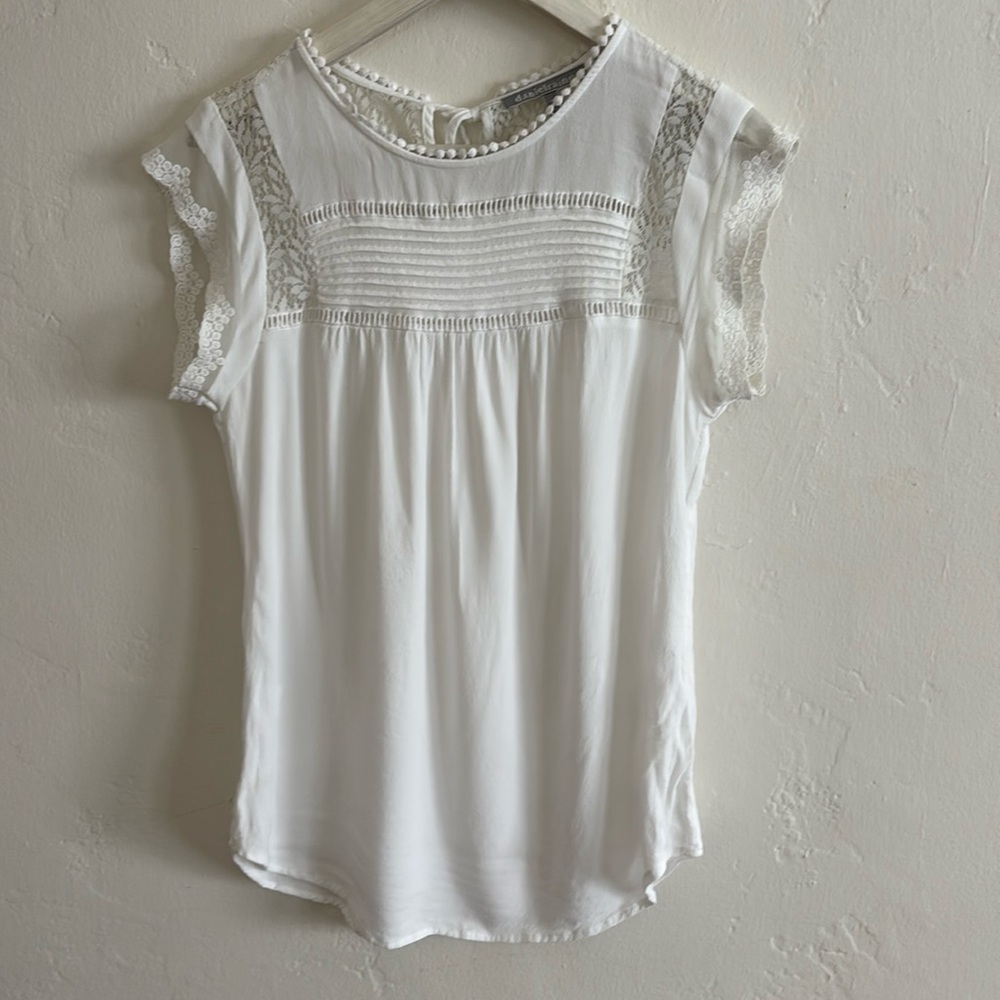 Daniel Rainn Elegant White Lace Blouse